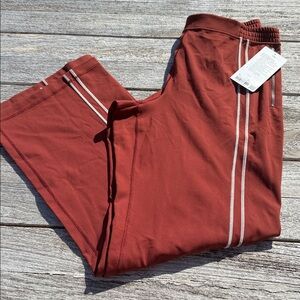 Lululemon Define Mid-Rise Track Pant Luon Rockwood / Light Ivory size XL NWT